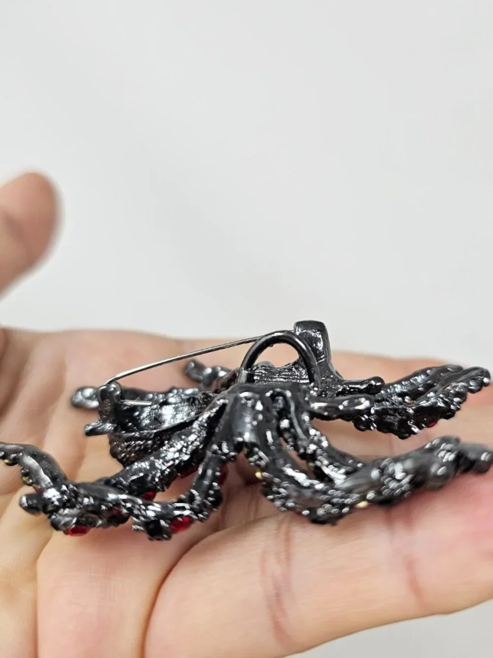 Red and Black Rhinestones Large Spider Brooch Pin Pendant Halloween